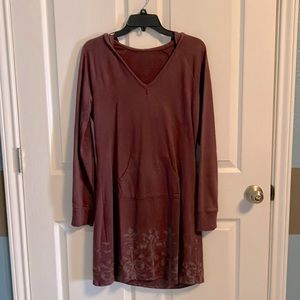 Hooded, casual, go-anywhere maroon dress! Size M! Athlete/Title Nine type dress.